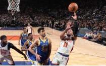 NBA'de Knicks, Warriors'� 21 say� geriden gelerek ma�lup etti