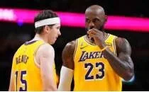 LeBron, Lakers'ta Reaves'e ne kadar alan a�aca�� konusunda ikilem ya�am��