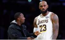 LeBron: 'Paul'un Reaves takas� �nerisi, tamamen kendi fikri'