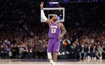 LeBron'un sezonu Lakers'ta tamamlamas� bekleniyor