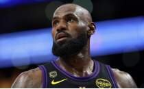Lakers, LeBron James'e hen�z resmi s�zle�me teklifi yapmad�