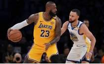 Iguodala: 'LeBron'�n Warriors'a ilgisi, Curry'nin b�y�kl���n� g�steriyor'