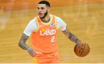 Cavaliers ile Hornets aras�nda Lonzo Ball takas� g�ndemde
