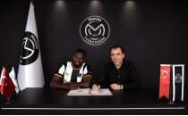 Manisa FK'dan 5 futbolcuya toplu imza