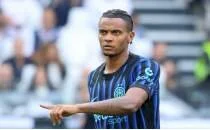 Manuel Akanji'den gelece�i hakk�nda a��klama