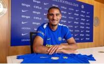 Chelsea, Maxence Lacroix'le imzalad�!