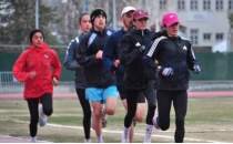 Milli atletler, Avrupa �ampiyonas�'na Kars'ta haz�rlan�yor
