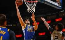 NBA'de Warriors, �mer Faruk Yurtseven'in 17 say�yla oynad��� ma�ta Spurs'e kaybetti