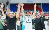 Petkimspor, Avrupa'da liderlik i�in parkeye ��k�yor