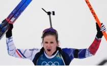 Julia Simon, 2026 k�� olimpiyatlar�nda alt�n madalya ald�