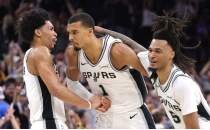 NBA play-off'lar�nda Spurs, Thunder'� yenerek seriyi 2-2 yapt�