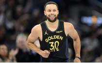 Curry: 'Warriors'ta kal�p bu hik�yeyi do�ru �ekilde bitirmek istiyorum'
