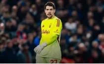 Nottingham Forest'�n kadrosunda zorunlu de�i�iklik