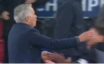 Benfica'dan tarihi galibiyet: Kaleci Trupin att�, ilk 24'e kald�lar