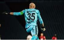 Kocaelispor, kaleci G�khan De�irmenci'ye veda etti