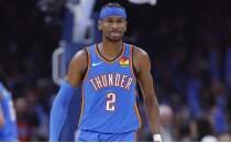 Gilgeous-Alexander 9 ma� sonra parkelere d�n�yor