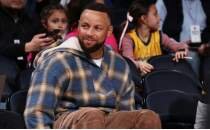 Curry: 'Yak�n zamanda emeklilik d���nm�yorum'