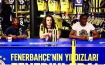 Fenerbah�e'li futbolcular taraftar ile bulu�tu