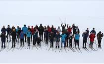 Kayakl� ko�u sporcular� karl� da�larda m�sabakalara haz�rlan�yor