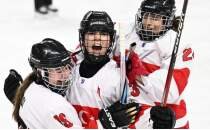 Millilerimiz, Buz Hokeyinde liderli�e y�kseldi