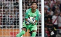 Rakibine yumruk atan Arjantinli kaleci Andrada'ya rekor ceza!