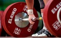 Milli halterci Gamze Altun'dan g�m�� madalya!