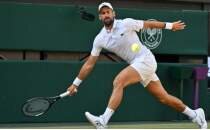 Novak Djokovic, Wimbledon'da yar� finale y�kseldi