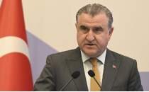 Osman A�k�n Bak'tan Fenerbah�e'ye tebrik mesaj�!