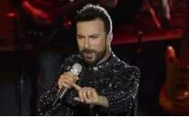 Tarkan'dan dikkat �eken Milli Tak�m payla��m�!