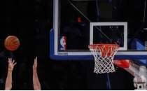 Oklahoma City Thunder, NBA Bat� Konferans� final serisinde 3-2 �ne ge�ti
