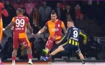 Fenerbah�e'den penalt� beklentisi, Galatasaray'da kart itiraz�!