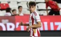 Fenerbah�e'den gelece�e yat�r�m: Ali Demirbilek