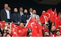 Fenerbah�e y�netimi, T�pra� Stadyumu'nda!