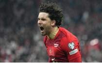 A Milli Tak�m'da Ferdi Kad�o�lu'ndan bir ilk!