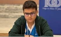 Ya��z Kaan Erdo�mu� satran� tarihine ge�ti