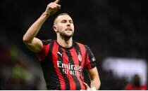 Galatasaray'dan transferde savunma harekat�
