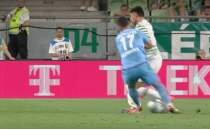 Trabzonspor'da Malinovski'ye k�rm�z� kart