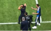 Emre Bel�zo�lu saha kenar�nda ��lg�na d�nd�!