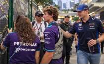 Antonelli kap�da kald�, Verstappen devreye girdi!