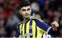 Fenerbah�e'de tercih Yi�it Efe'ye do�ru