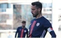 Y�lmaz �zeren futbolu b�rakt� 
